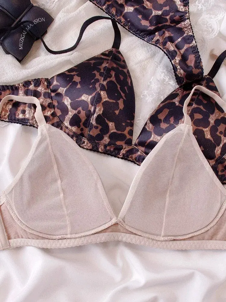 French Triangle Cup Bra Leopard Print No Steel Ring Glow Surface — feature 8
