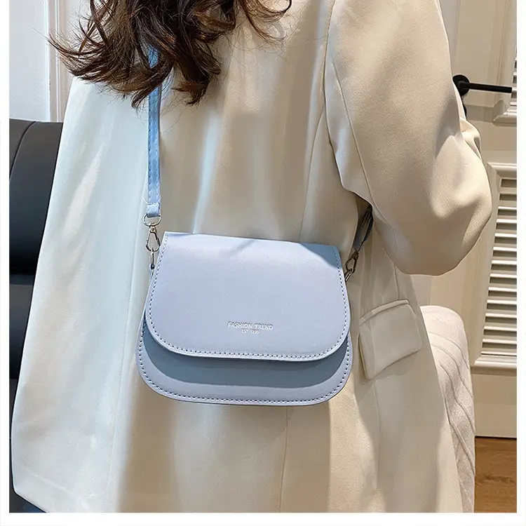 Small Black Shoulder Crossbody Bag for Women 2024 Winter — feature 10