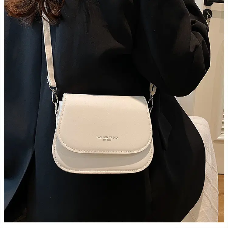Small Black Shoulder Crossbody Bag for Women 2024 Winter — feature 13