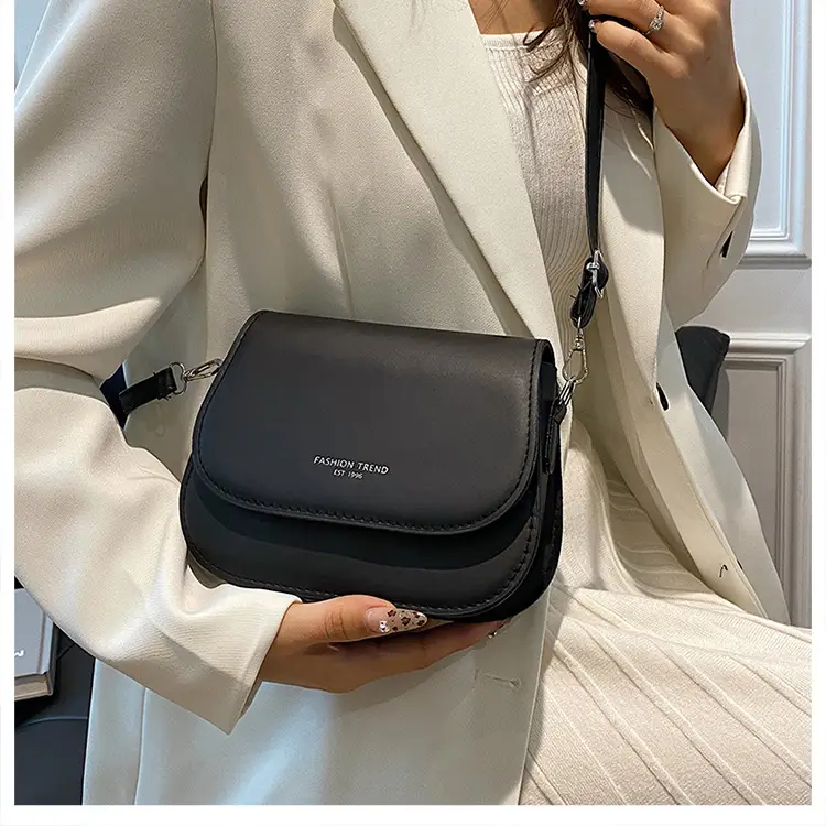 Small Black Shoulder Crossbody Bag for Women 2024 Winter — feature 16