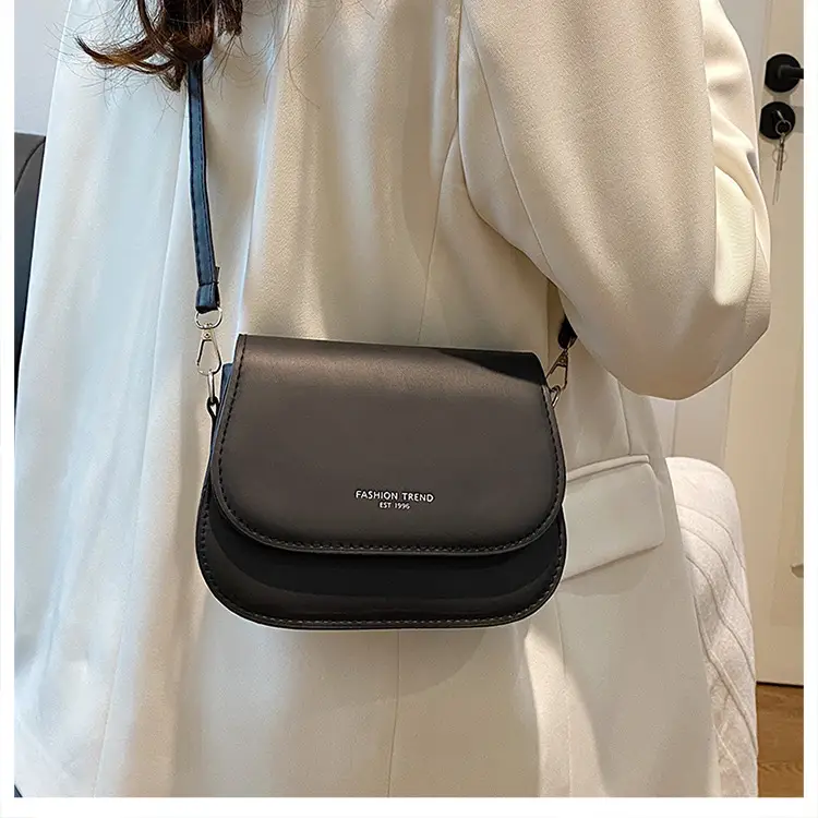 Small Black Shoulder Crossbody Bag for Women 2024 Winter — feature 17