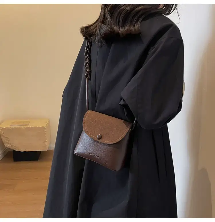 Women's Niche Brown Woven Shoulder Bag 2023 — feature 16