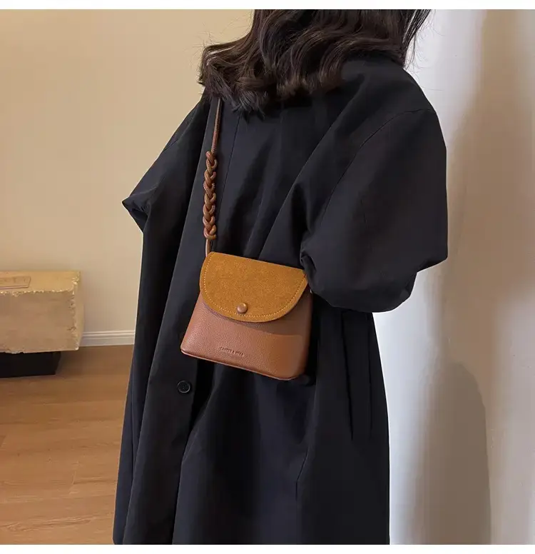Women's Niche Brown Woven Shoulder Bag 2023 — feature 20
