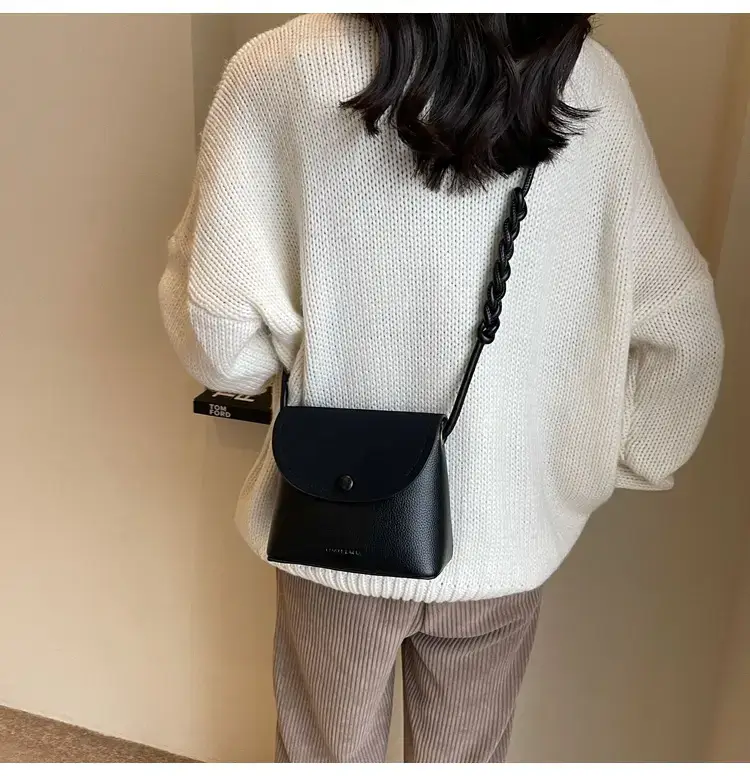 Women's Niche Brown Woven Shoulder Bag 2023 — feature 23