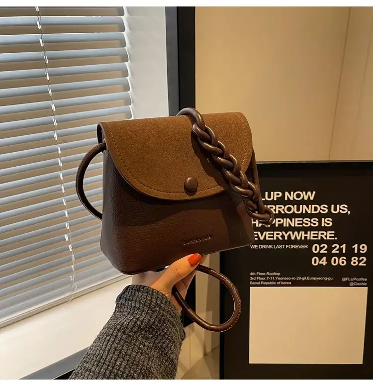 Women's Niche Brown Woven Shoulder Bag 2023 — feature 38