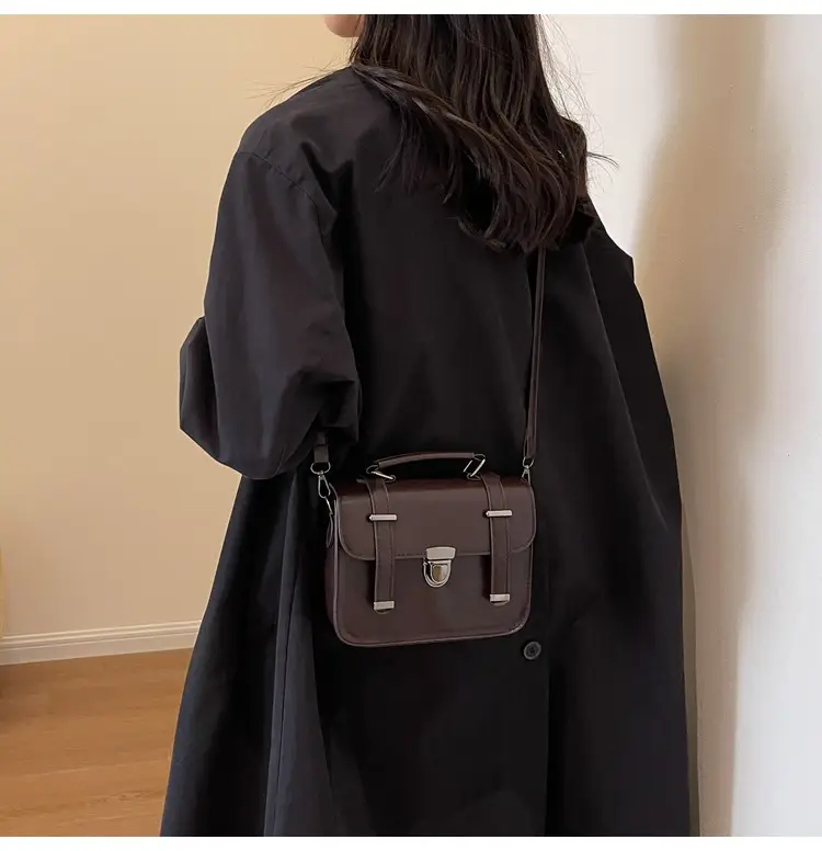 Vintage Women's Textured Shoulder Bag Brown 2024 — feature 12
