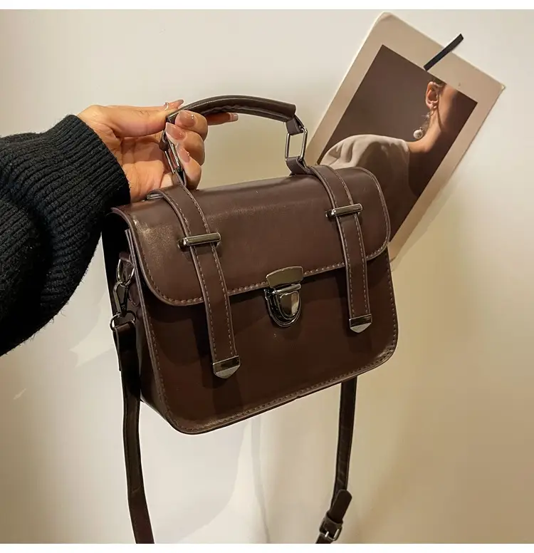 Vintage Women's Textured Shoulder Bag Brown 2024 - Image 3