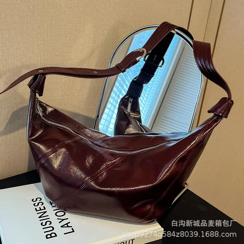 Women's Brown Croc Texture Shoulder Bag 2026 - Image 7