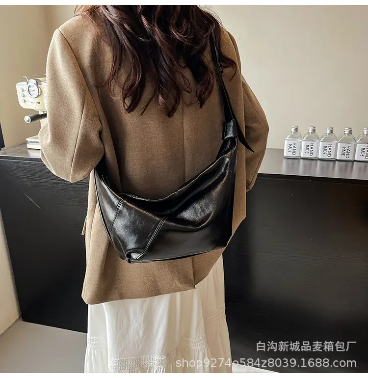 Women's Brown Croc Texture Shoulder Bag 2026 — feature 20