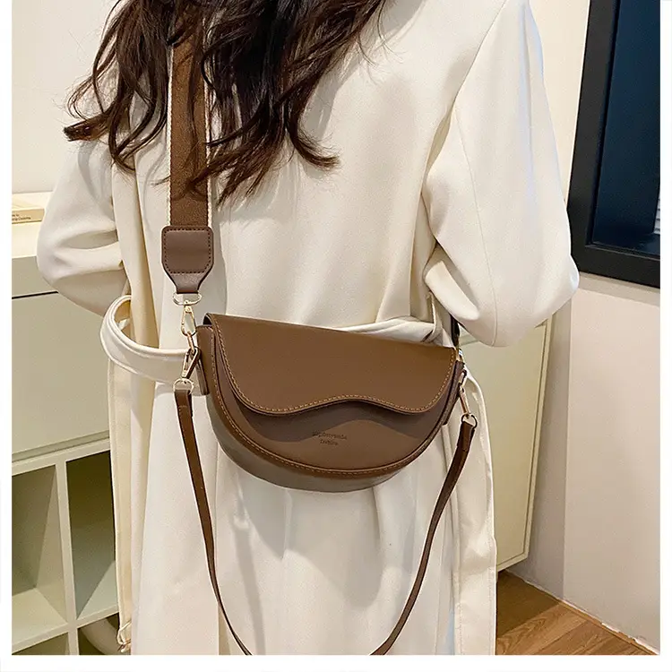 Black Textured Crossbody Bag for Women 2024 — feature 9