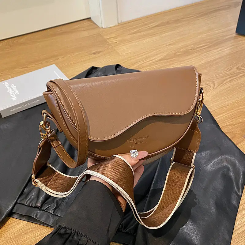 Black Textured Crossbody Bag for Women 2024 - Image 3