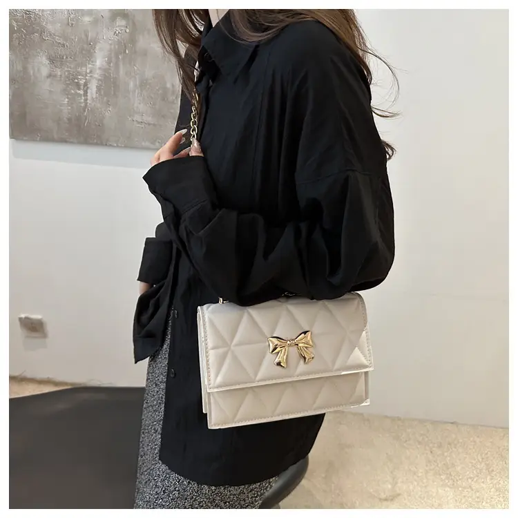 Pink Quilted Chain Shoulder Bag for Women 2025 — feature 10