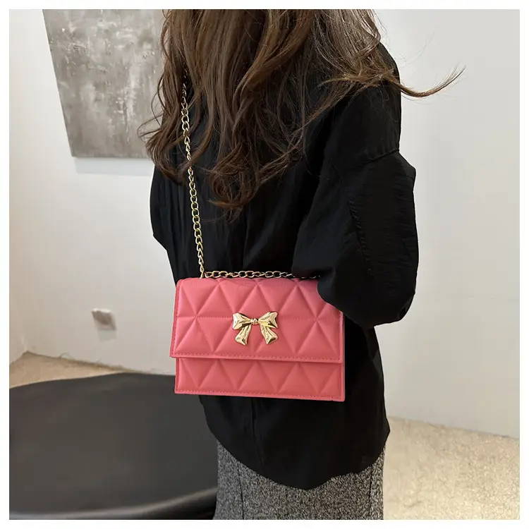 Pink Quilted Chain Shoulder Bag for Women 2025 — feature 7