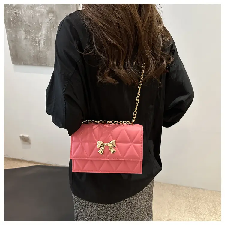 Pink Quilted Chain Shoulder Bag for Women 2025 — feature 8