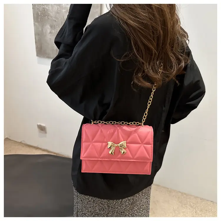Pink Quilted Chain Shoulder Bag for Women 2025 — feature 9