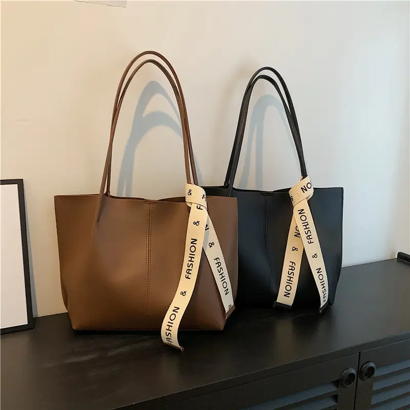 Large Capacity Women's Brown Shoulder Tote Bag