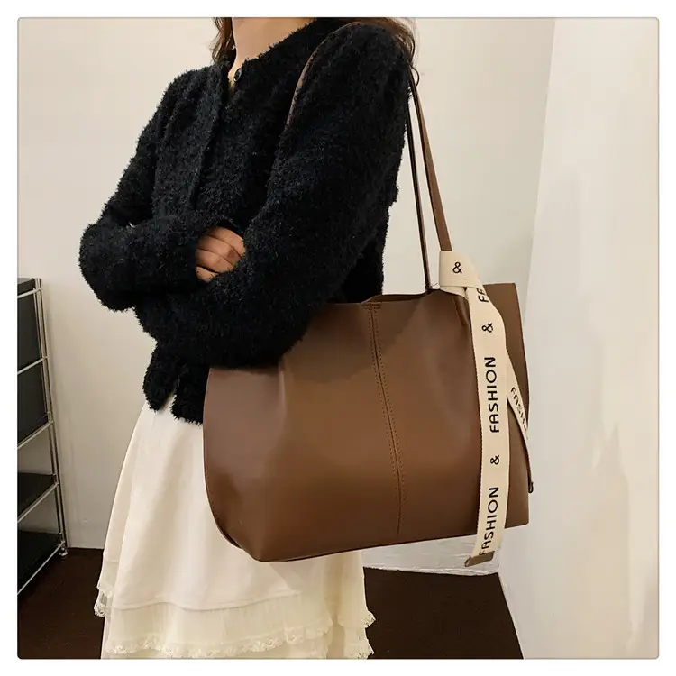 Large Capacity Women's Brown Shoulder Tote Bag — feature 11