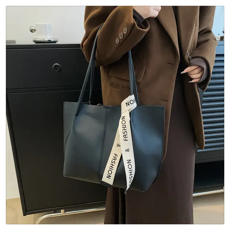 Large Capacity Women's Brown Shoulder Tote Bag — feature 24