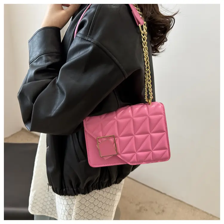 Black Quilted Chain Crossbody Bag for Women — feature 12