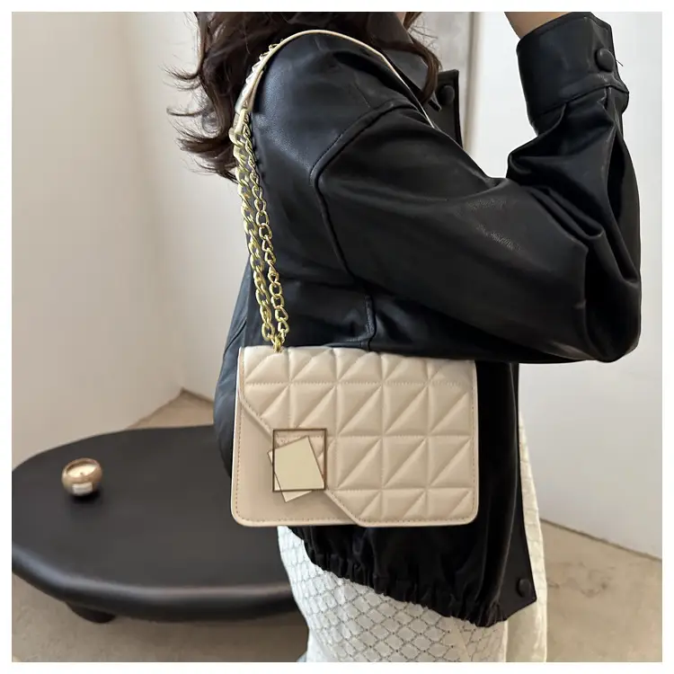 Black Quilted Chain Crossbody Bag for Women — feature 9