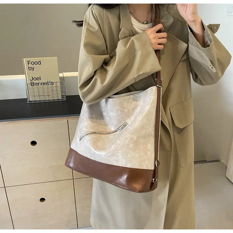 French Style Women's Grey Crossbody Tote Bag 2024 — feature 17
