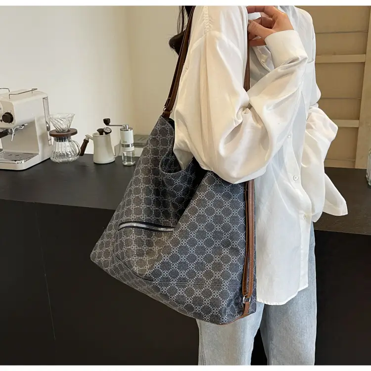 French Style Women's Grey Crossbody Tote Bag 2024 — feature 23