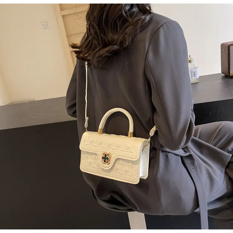 Women's Mint Green Rhombic Shoulder Bag 2024 — feature 12