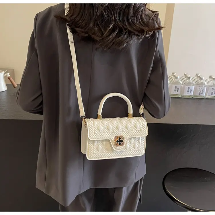Women's Mint Green Rhombic Shoulder Bag 2024 — feature 13