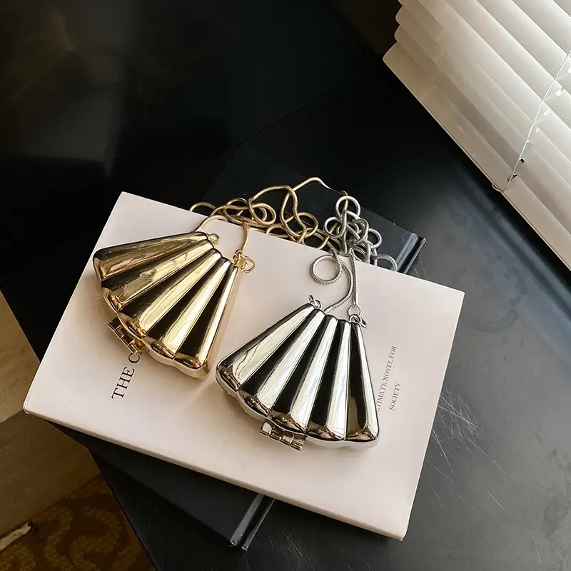 Super Mini Personalized Alloy Shell Small Box Women's Bag 2025 New - Image 4