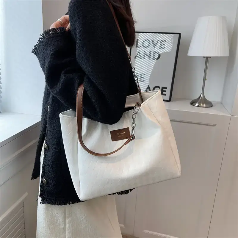 Women's Large Capacity Black Shoulder Tote Bag