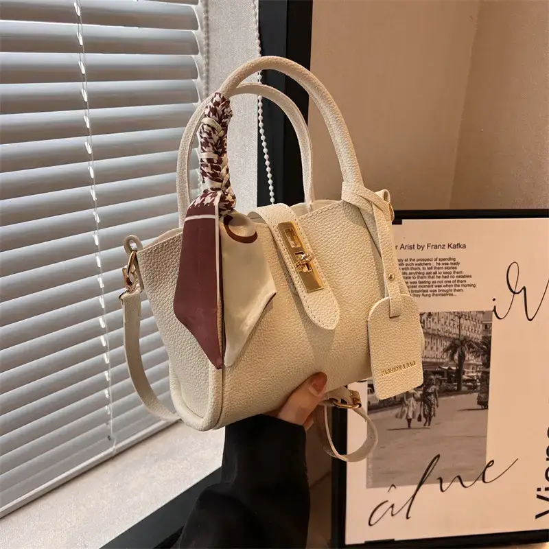 Vintage Wings Handbag with Silk Scarf & Shoulder Crossbody - Image 9