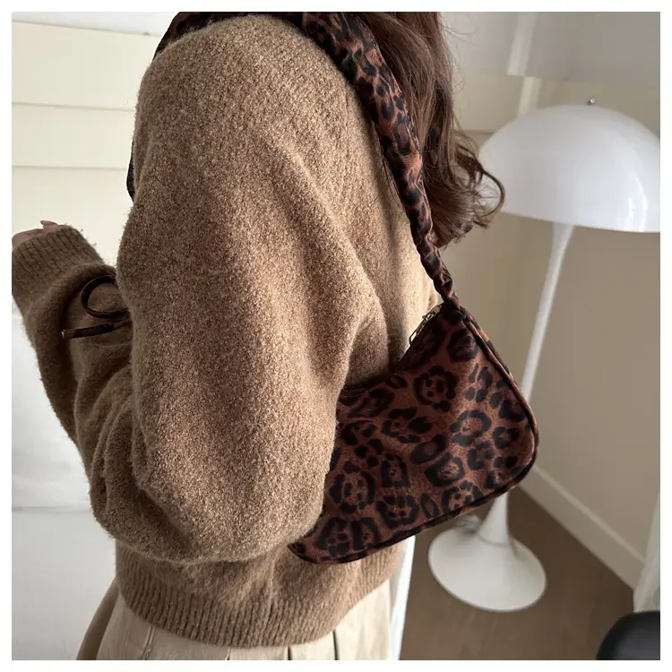 Leopard Print Shoulder Bag Brown 2024 Autumn Winter — feature 13