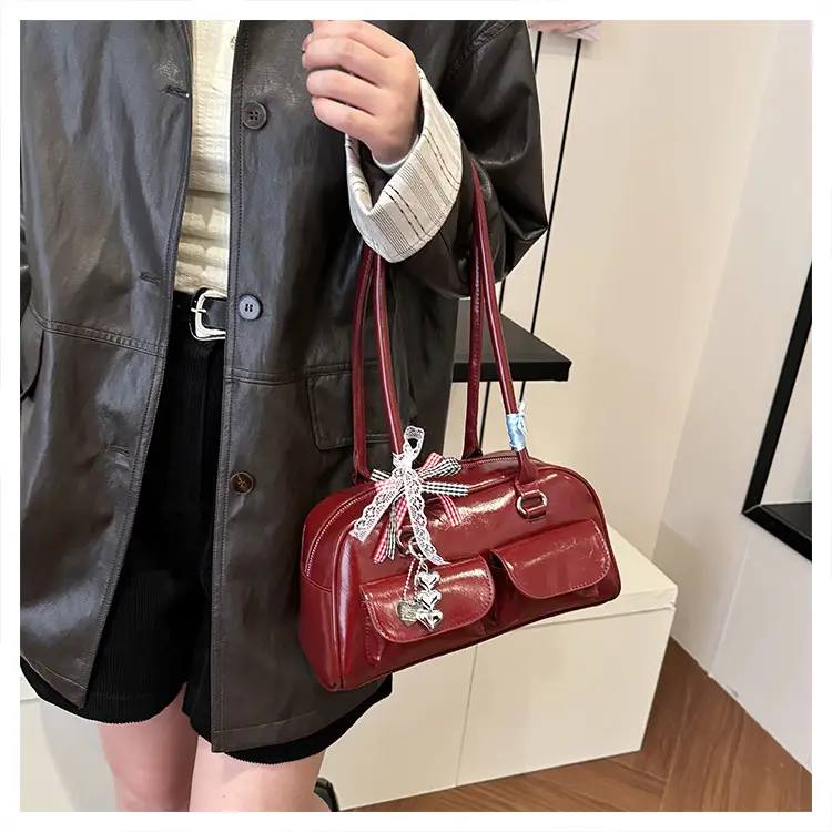 Black Leather Underarm Pillow Bag for Women 2024 — feature 18