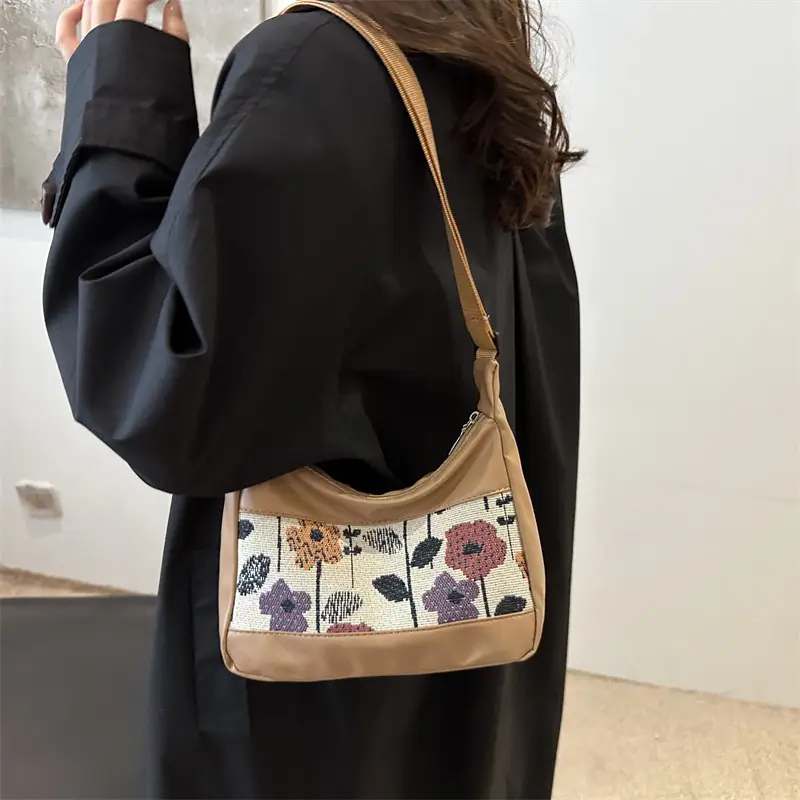 Western-style PU Stitching Canvas Shoulder Bag with Floral Print - Image 6