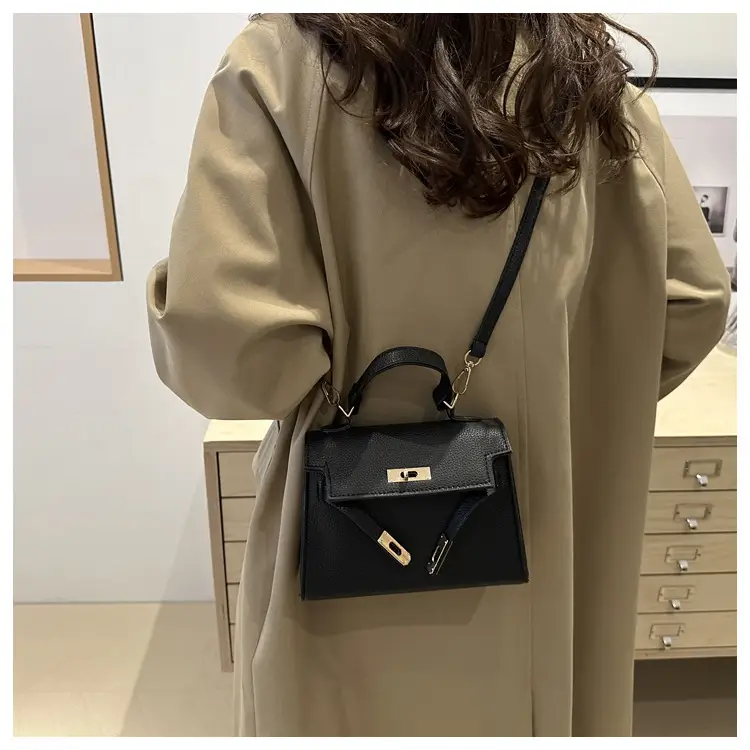 Textured Shoulder Crossbody Bag Silver Gold Plated — feature 11