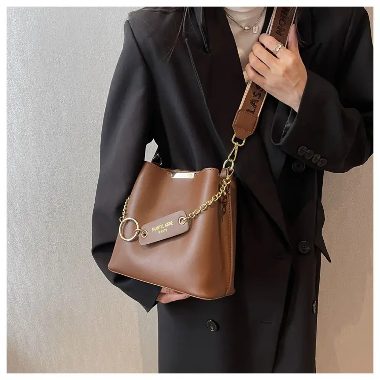 Women's Brown Leather Shoulder Crossbody Bag with Gold Chain — feature 10