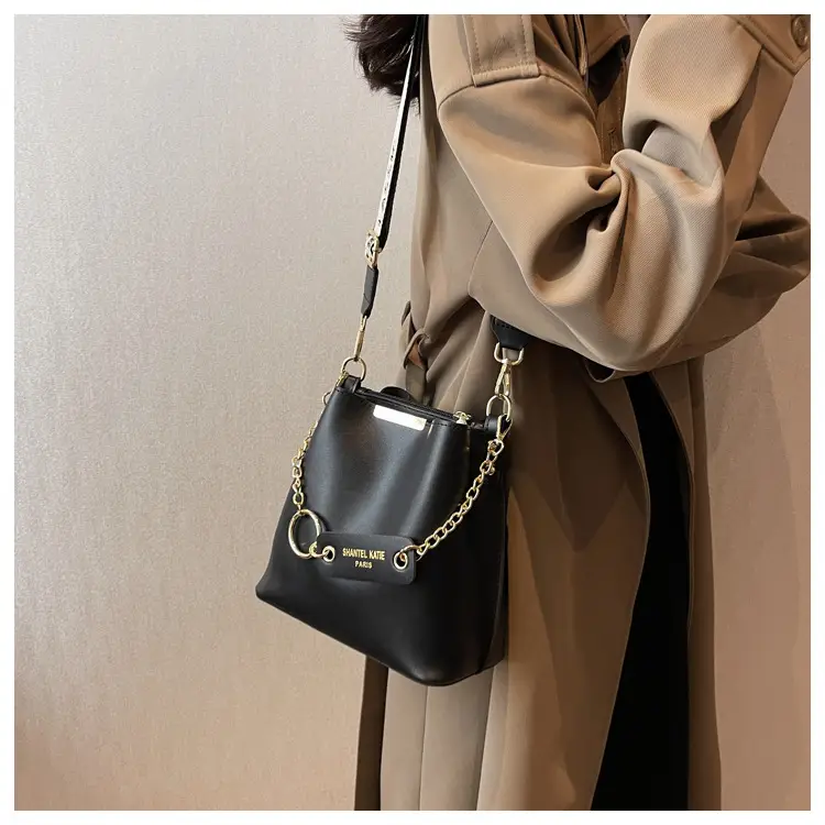 Women's Brown Leather Shoulder Crossbody Bag with Gold Chain — feature 15