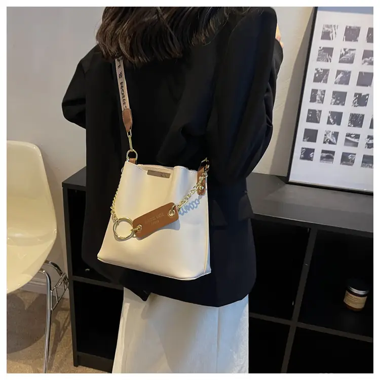 Women's Brown Leather Shoulder Crossbody Bag with Gold Chain — feature 17