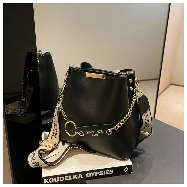Women's Brown Leather Shoulder Crossbody Bag with Gold Chain — feature 28