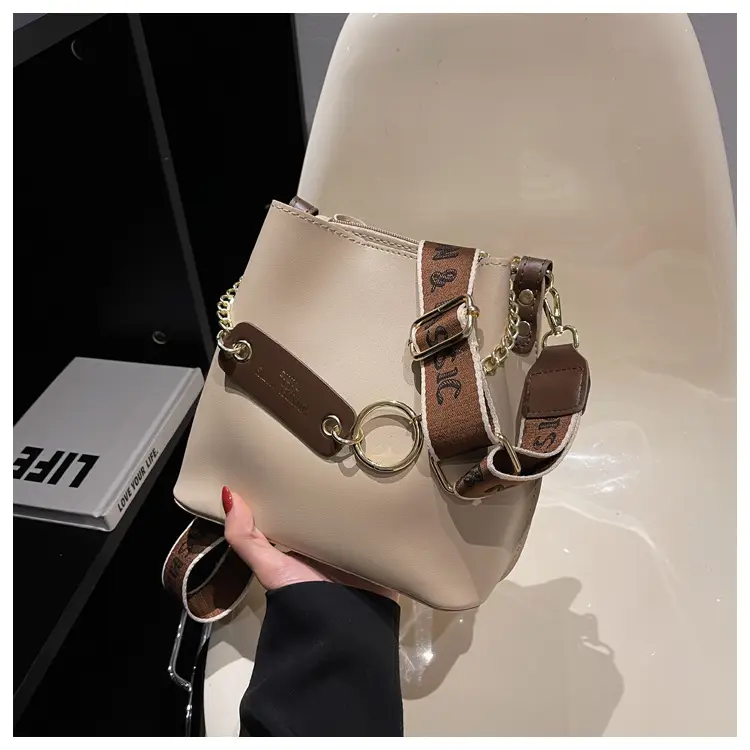 Women's Brown Leather Shoulder Crossbody Bag with Gold Chain — feature 31