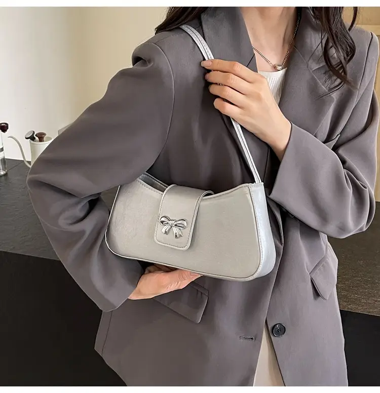 Black High-end Crossbody Bag for Women 2024 — feature 10