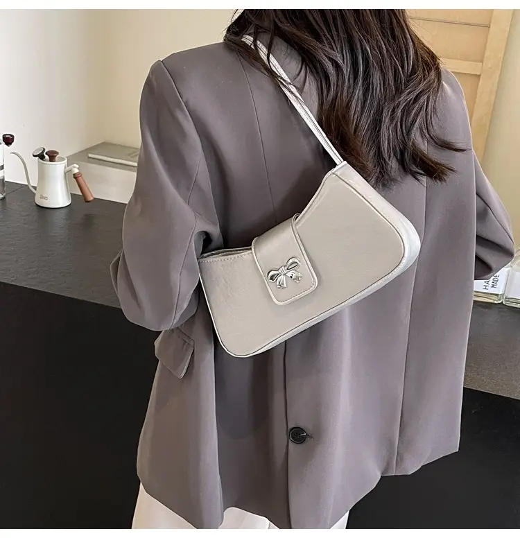 Black High-end Crossbody Bag for Women 2024 — feature 12