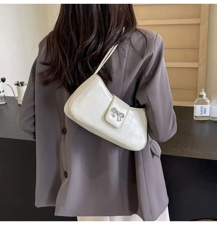 Black High-end Crossbody Bag for Women 2024 — feature 17