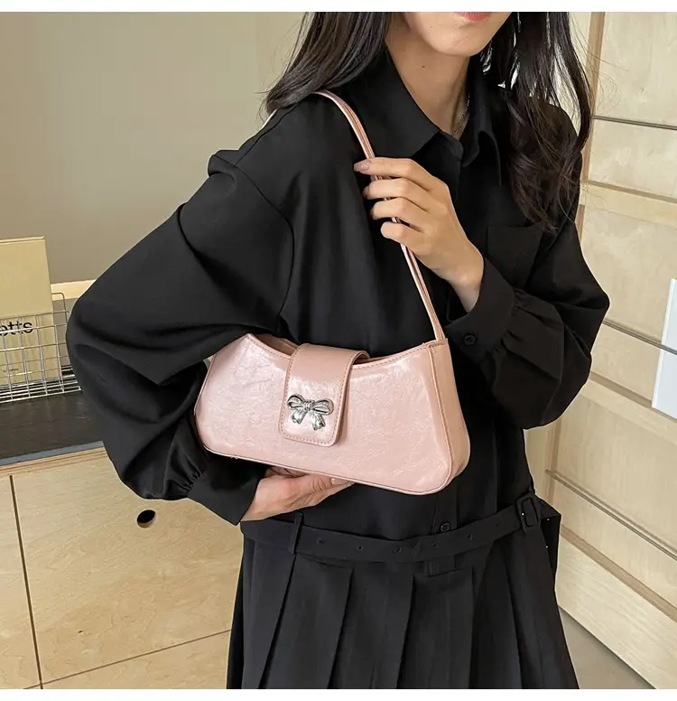 Black High-end Crossbody Bag for Women 2024 — feature 19