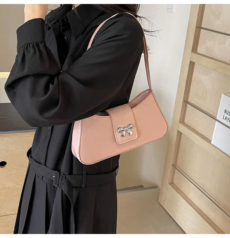 Black High-end Crossbody Bag for Women 2024 — feature 21