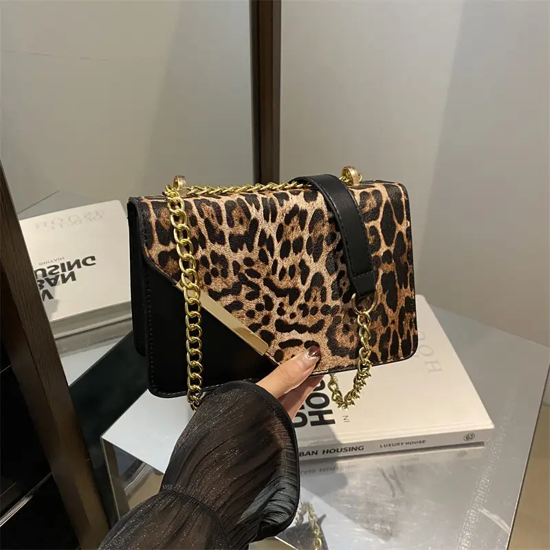 Leopard Print Chain Crossbody Bag Brown - Image 3