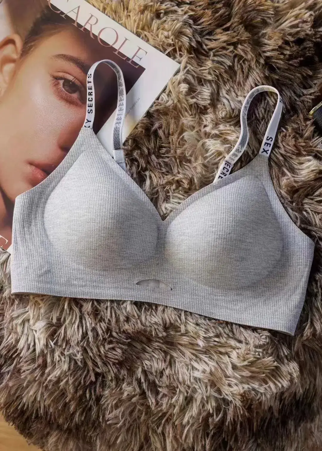 New Style Jelly Hollow-Out Women's Bra - Image 2