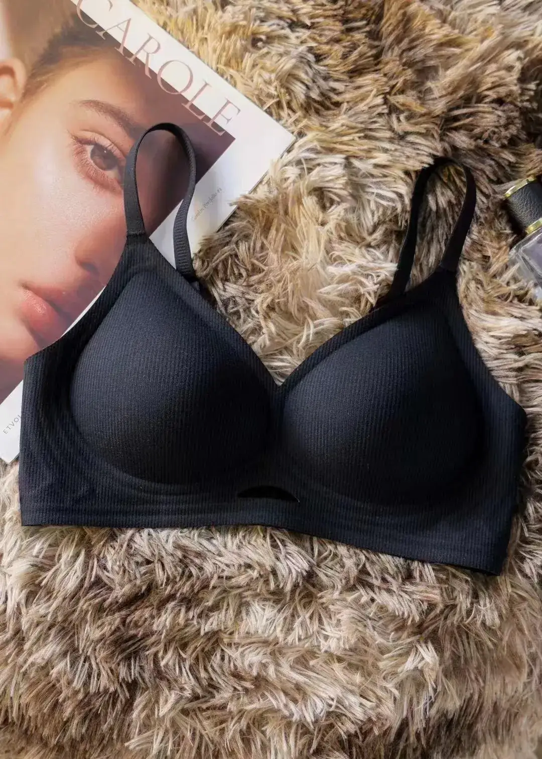 New Style Jelly Hollow-Out Women's Bra - Image 3