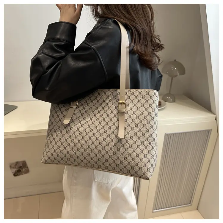 Women's Large Capacity Shoulder Bag with Monogram Pattern — feature 16