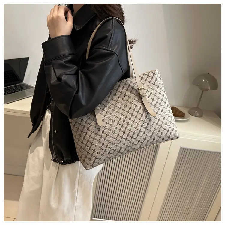 Women's Large Capacity Shoulder Bag with Monogram Pattern — feature 17